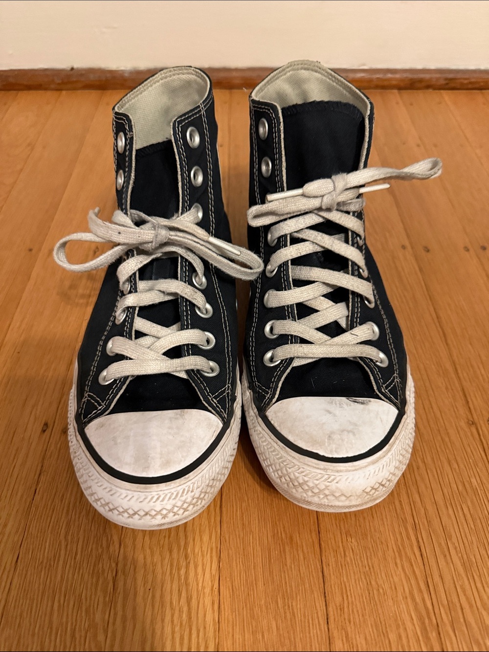 Converse All Star high tops size 7 men / 8 women